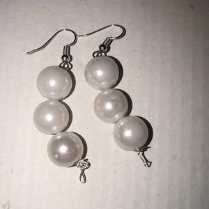 BRAND NEW HANDMADE BEADED EARRINGS